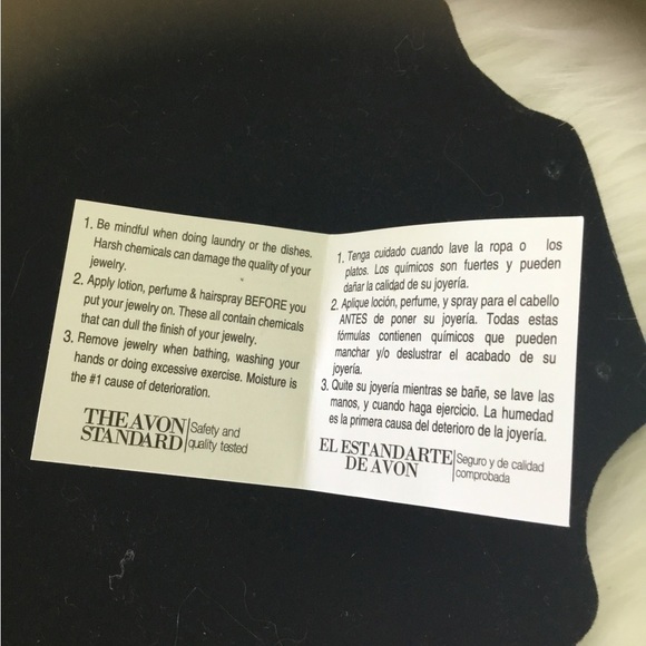 AVON Classic Birthstone Color heart necklace June - Picture 4 of 11